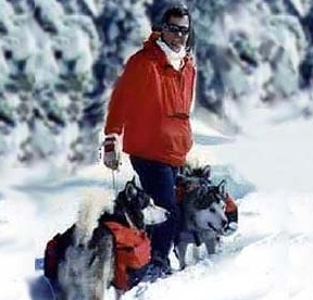 AKC Champion Malamutes - John hiking with 3 Snowlion Alaskan Malamutes